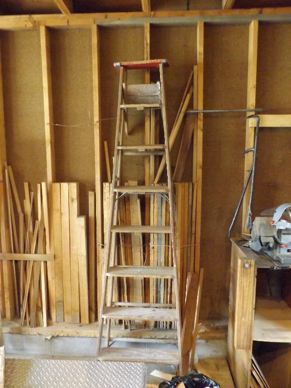 lot 28 image: Step Ladder