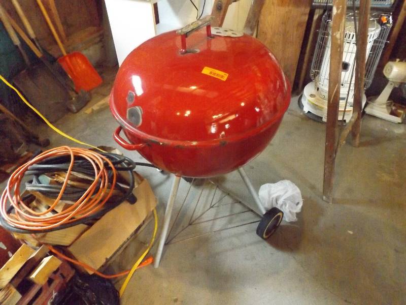 lot 40 image: Webber Grill