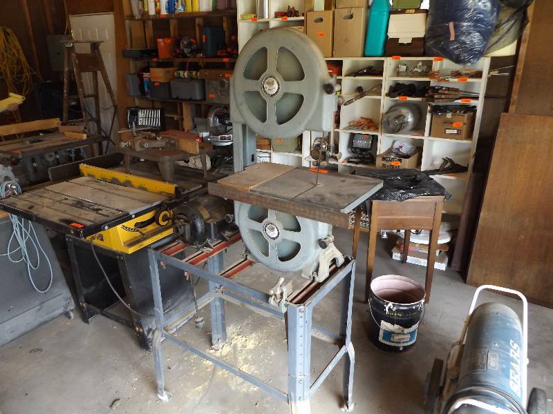 lot 43 image: Band Saw