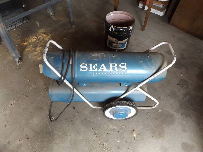 lot 44 image: Space Heater
