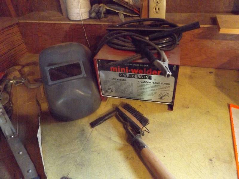 lot 59 image: Mini Welder