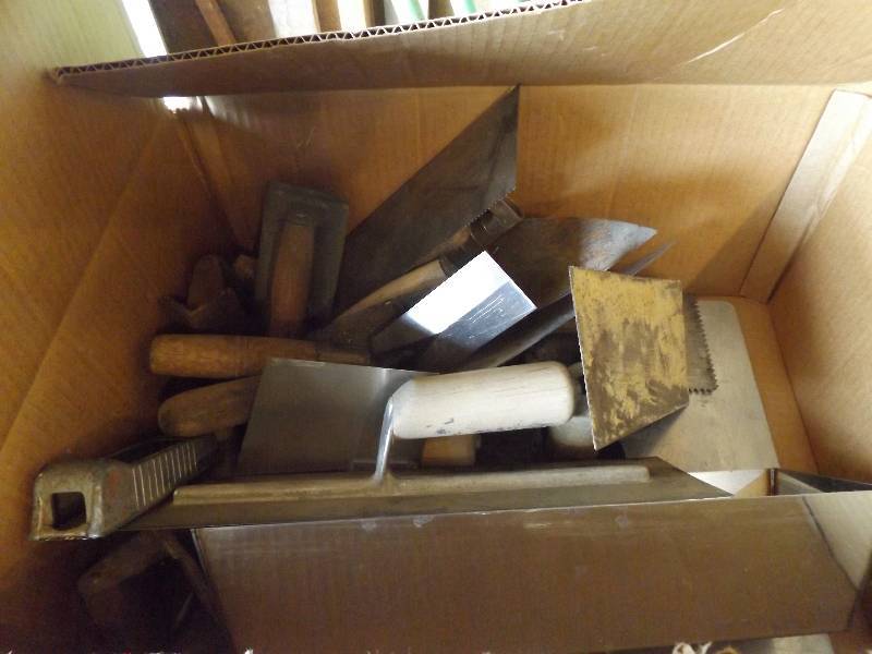 lot 123 image: Drywall Tools