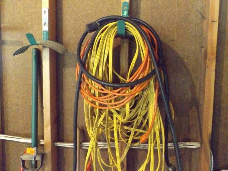 lot 159 image: extension cords