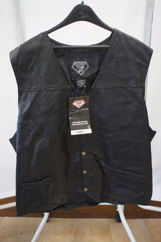 Diamond Plate Genuine Leather Vest
