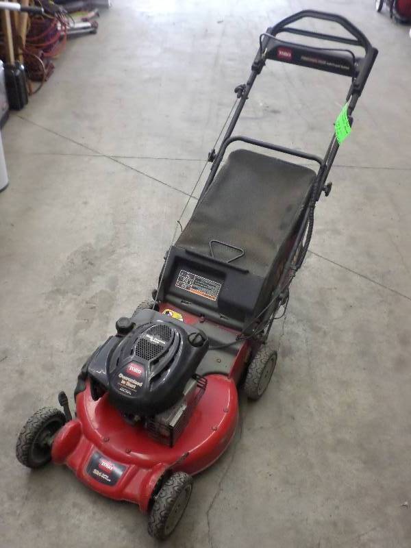 lot 9 image: Toro Personal Pace Self-Propelled 2...