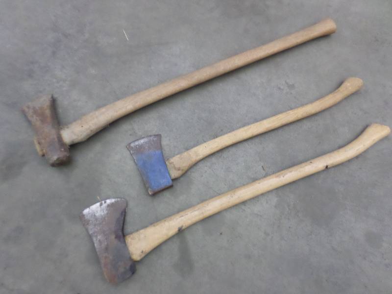 lot 68 image: (1) Maul & (2) Axes ...