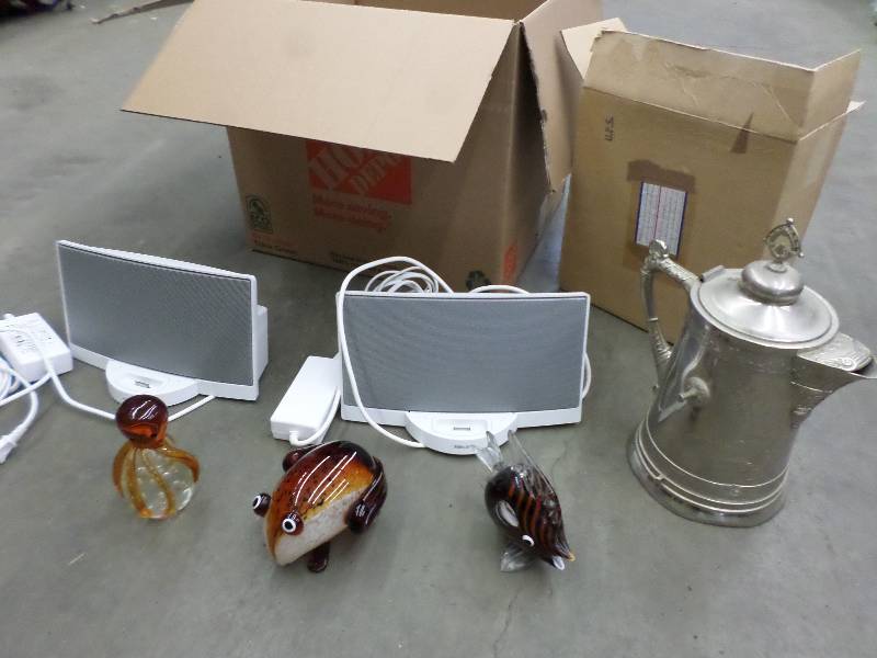 lot 90 image: Box Of (2) Bose Docks With Remotes...