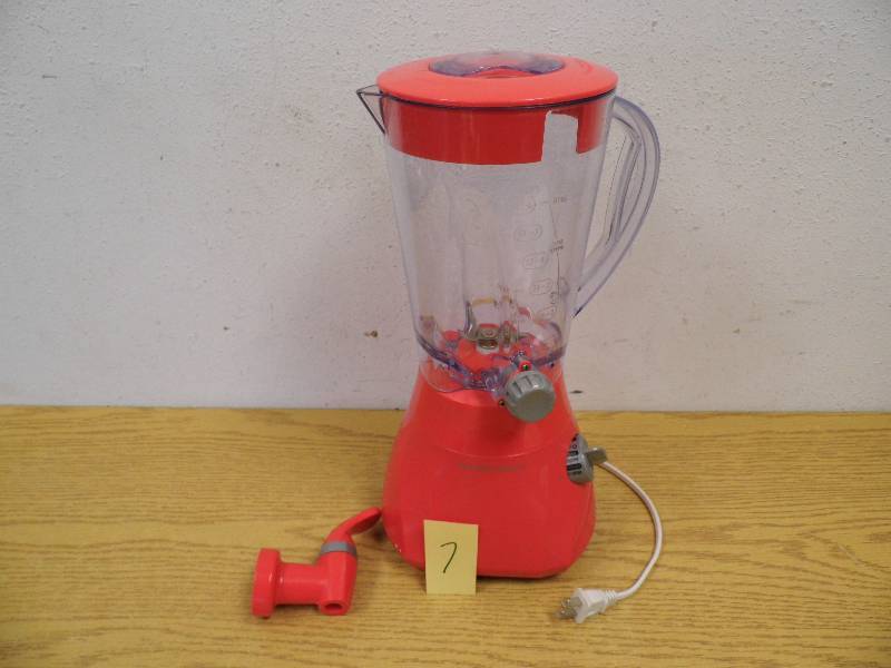 lot 7 image: Hamilton Beach Blender