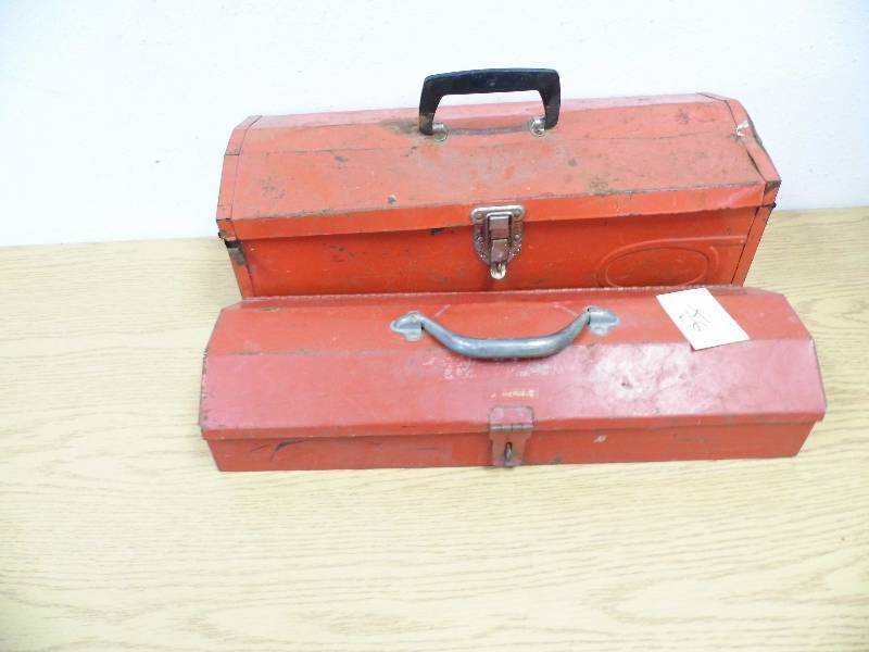 lot 24 image: 2 Tool Boxes