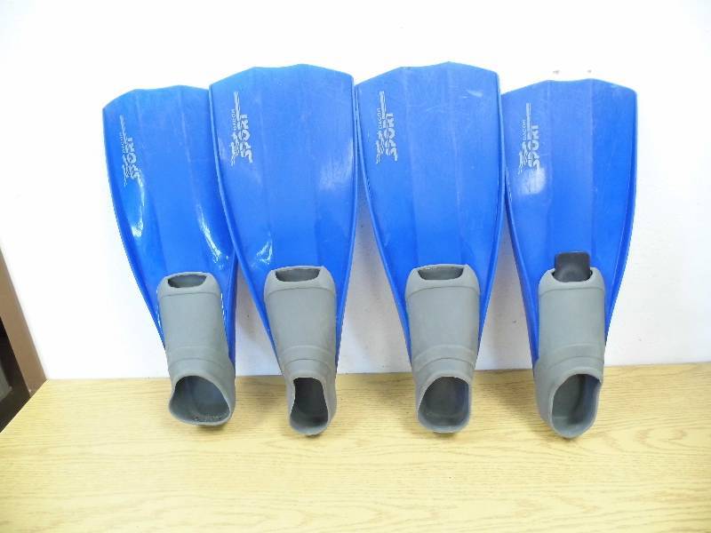 lot 25 image: 2 Sets of Swim Fins