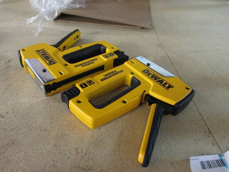 2 staplers