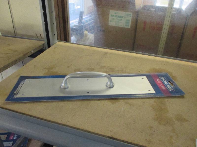 Pull plate