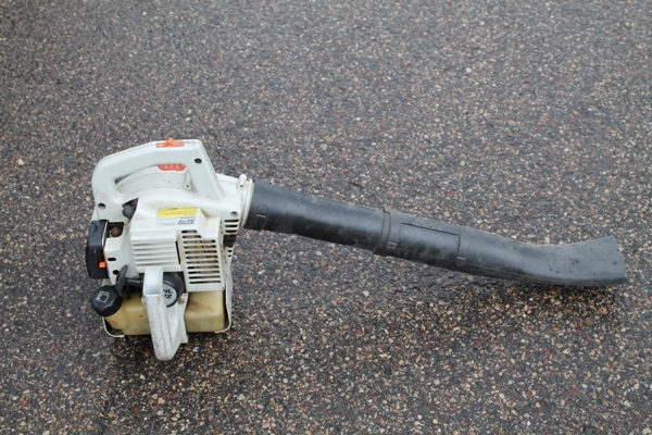 Leaf Blower