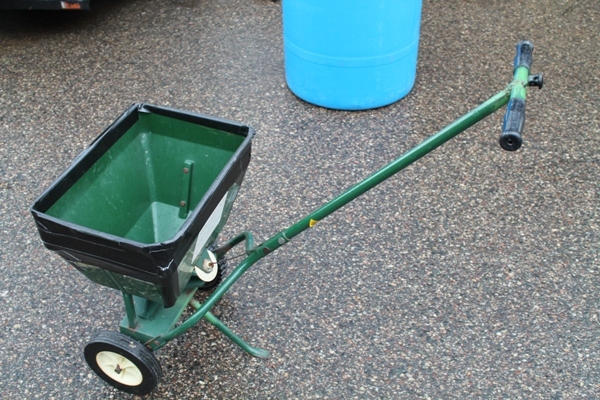 Fertilizer  Spreader