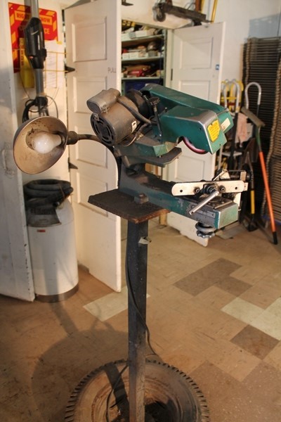 Grinder chain Saw