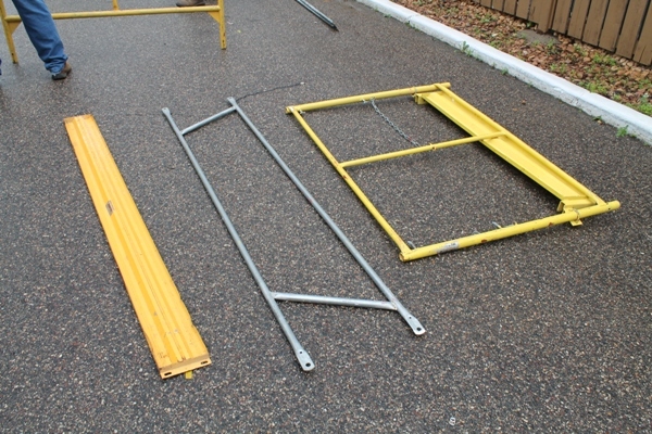 Scaffold safey rail