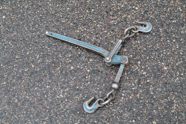 Binder & Chain