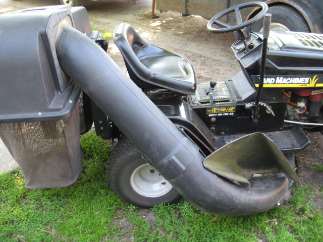 Yard Machine By MTD, 16.5 HP 42 inch cut | JSA ONLINE AUCTIONS LAWN AND