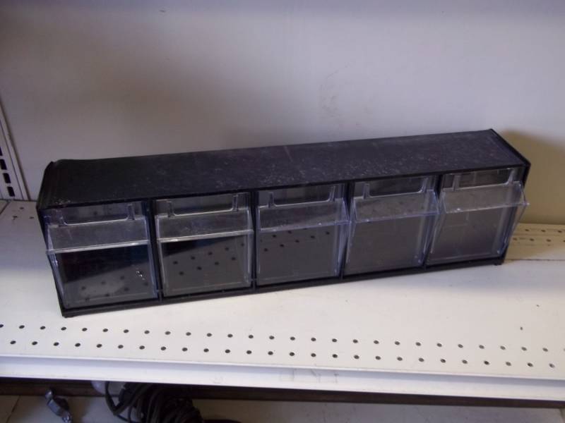 lot 13 image: Plastic parts bins 23.5 x 6.5 x 4