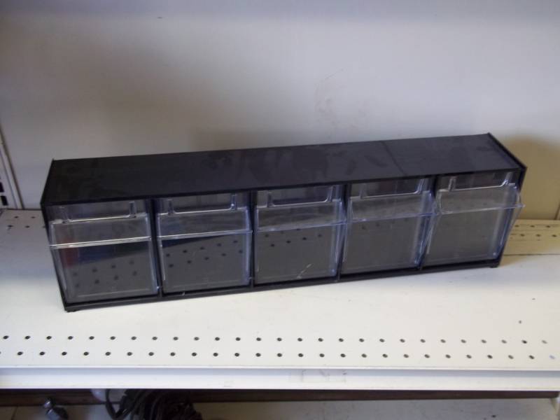 lot 16 image: Plastic parts bins 23.5 x 6.5 x 4
