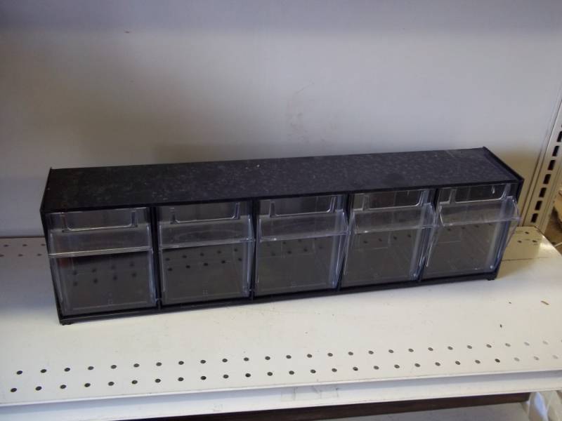lot 17 image: Plastic parts bins 23.5 x 6.5 x 4