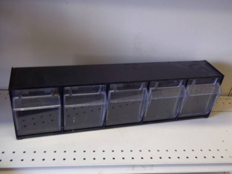 lot 18 image: Plastic parts bins 23.5 x 6.5 x 4