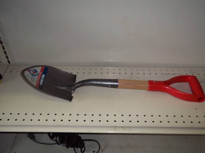 lot 31 image: New Floral Shovel 27 long