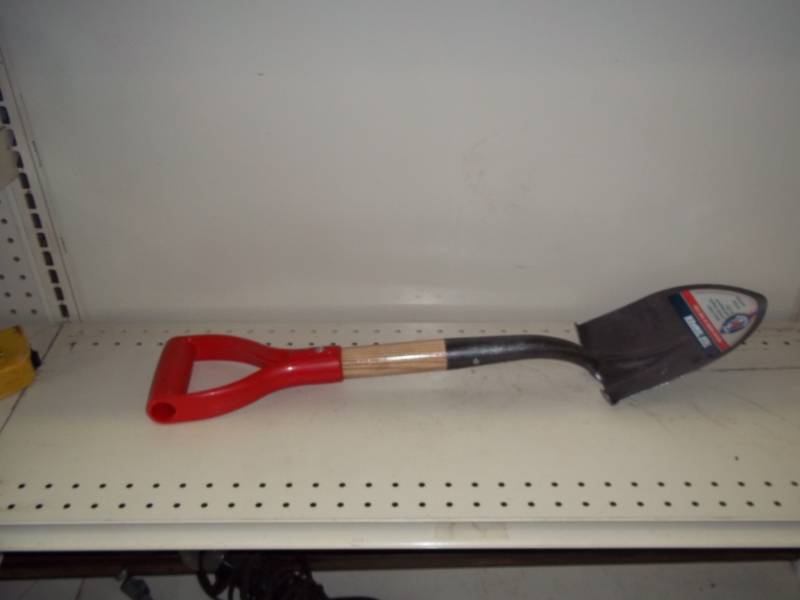 lot 32 image: New Floral Shovel 27 long