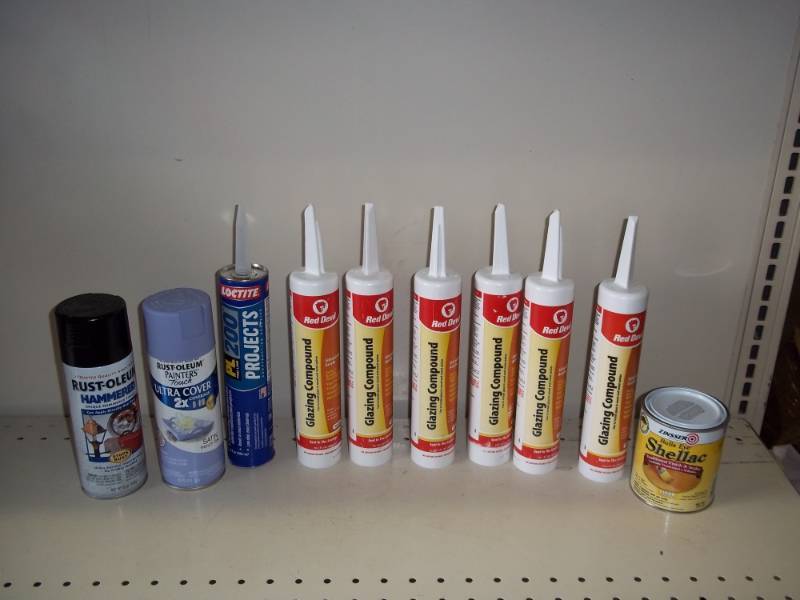 lot 43 image: New Glazing compound, Construction adhesive and spray paint