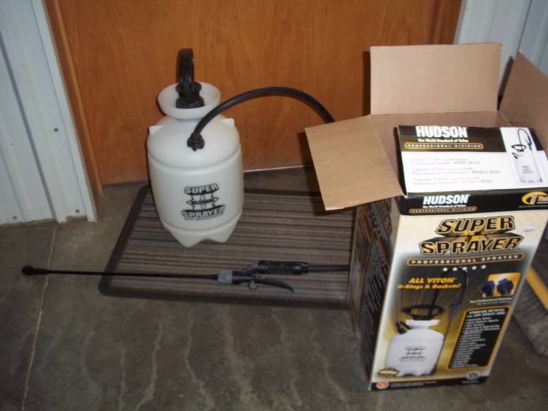 lot 50 image: Store return sprayer missing o ring