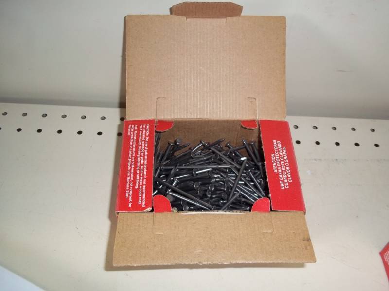 lot 51 image: New 5 pounds 10d bright common Nails 3