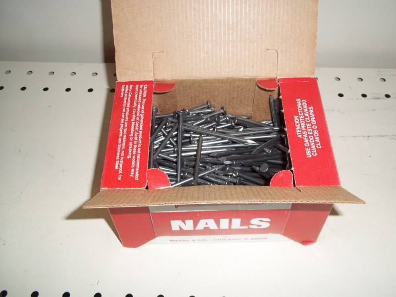 lot 53 image: New 5 pounds 10d bright common Nails 3