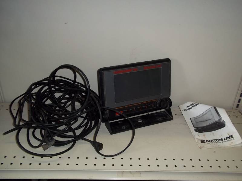 lot 59 image: Bottom line Tournament 310 fish finder