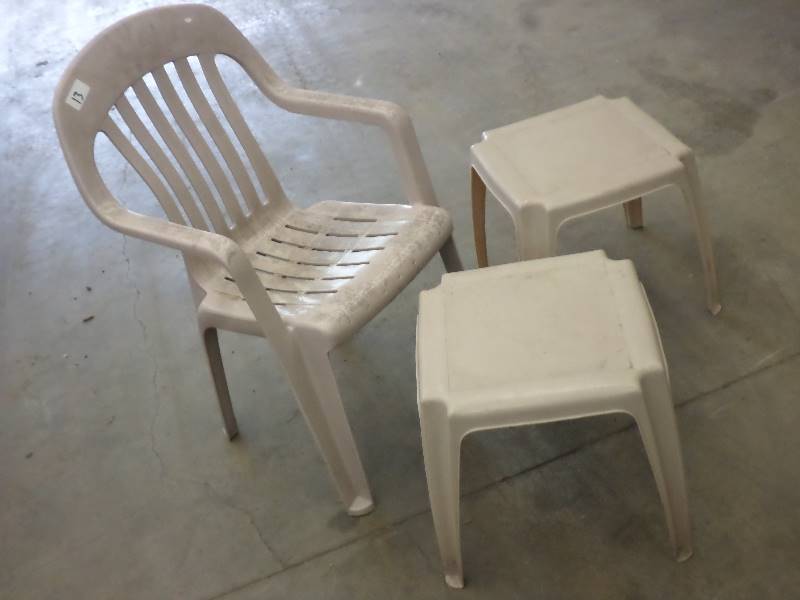 lot 13 image: (1) Plastic Patio Chair With (2) Si...