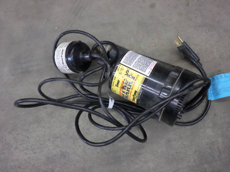 lot 22 image: Simer 2905 14HP Submersible Sump P...