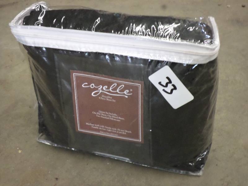 lot 33 image: New Cazelle 4-Piece Queen Black She...