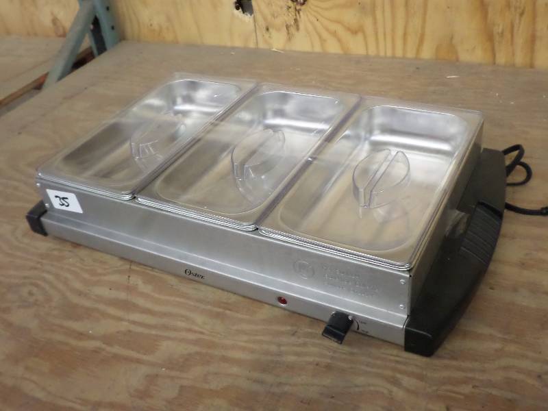 lot 35 image: Oster Stainless Steel 115Volt 3-Pla...