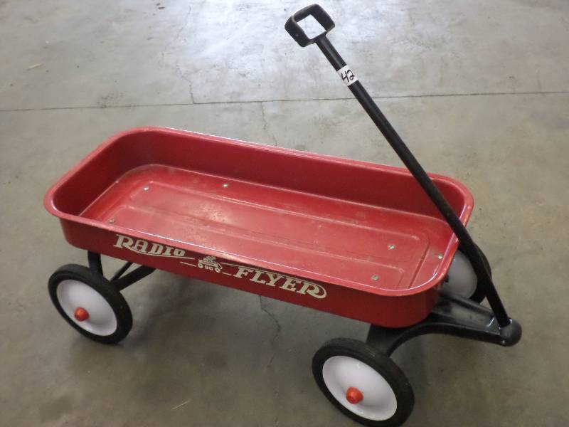 lot 42 image: Radio Flyer Steel Wagon, Good Condi...
