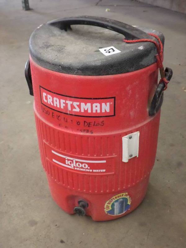 lot 52 image: Igloo Craftsman 5-Gallon Drinking W...