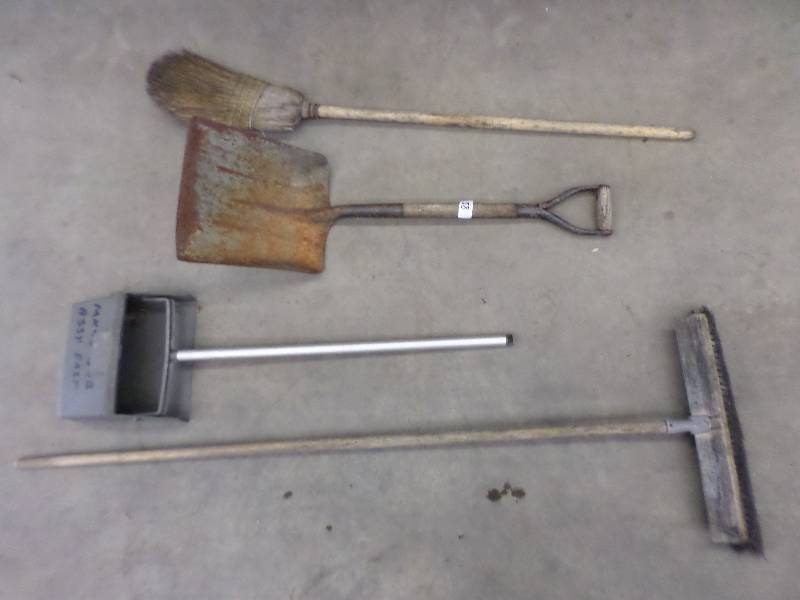 lot 58 image: Lot Of (4) Hand Tools ...