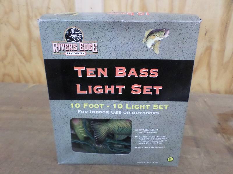 lot 86 image: Rivers Edge 10-Bass Light Set, 10ft...