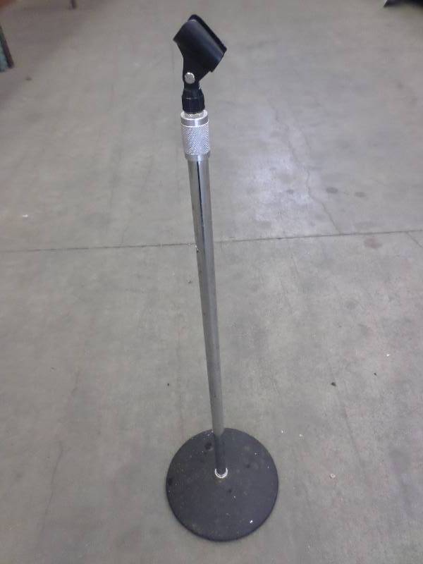 lot 87 image: Adjustable Steel Microphone Stand ...