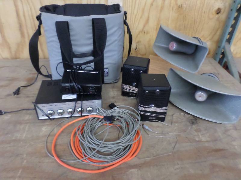 lot 90 image: Stadium Announcers Speaker & Compon...