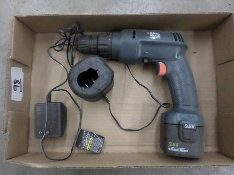 lot 98 image: Black & Decker 9.6Volt Cordless Dri...
