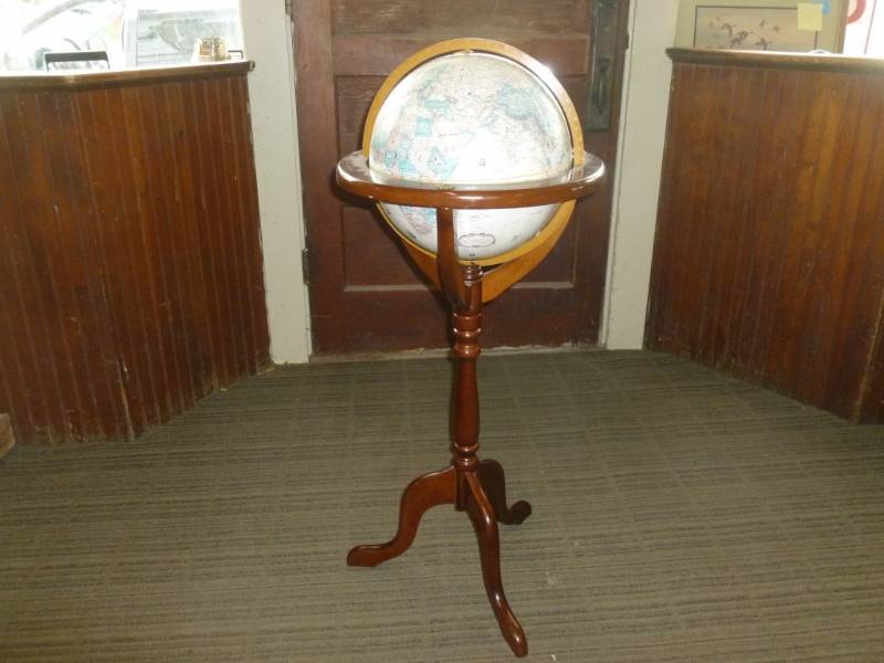 Globe Stand