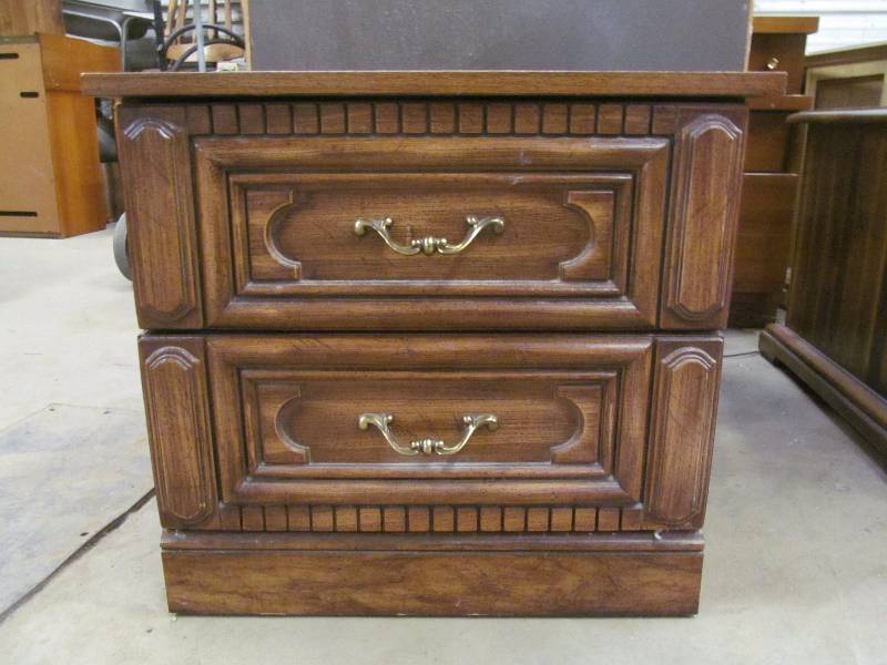 lot 173 image: Night Stand