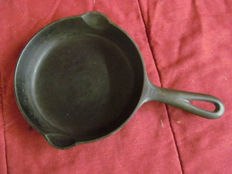 lot 201 image: Griswold