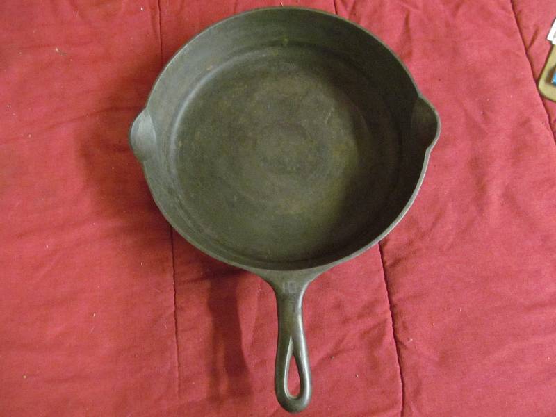 lot 205 image: Griswold