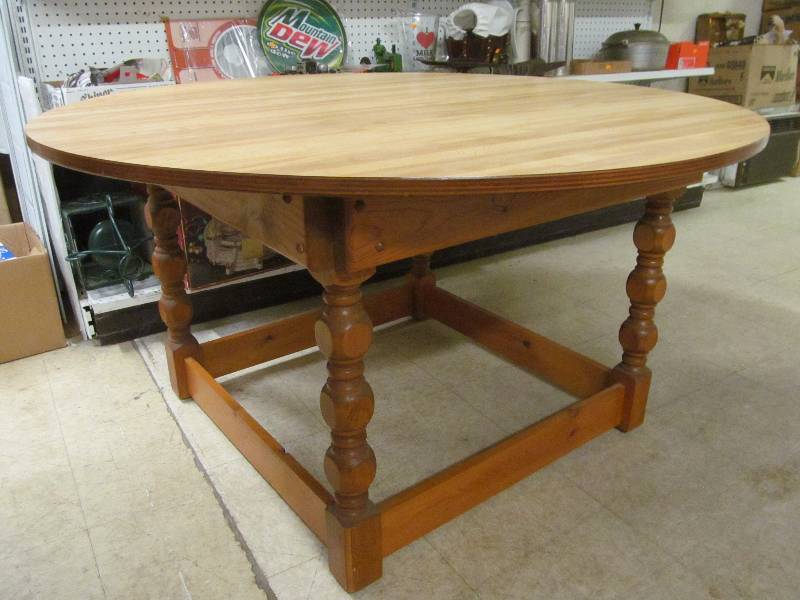 lot 223 image: Table