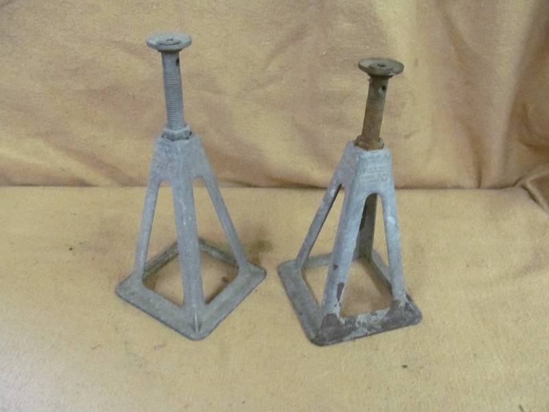 lot 5 image: Jacks